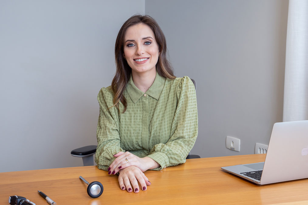 Foto da Dra. Camila Latyki 03